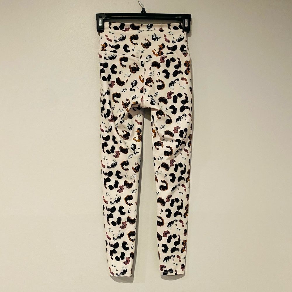 Sage Collective Leopard Print High Waist 7/8 Knit Legging Size XS - Picture 4 of 6